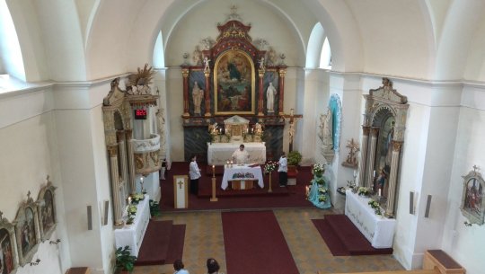 Začali jsme mší sv. a májovou pobožností ve farním kostele v Jankovicích